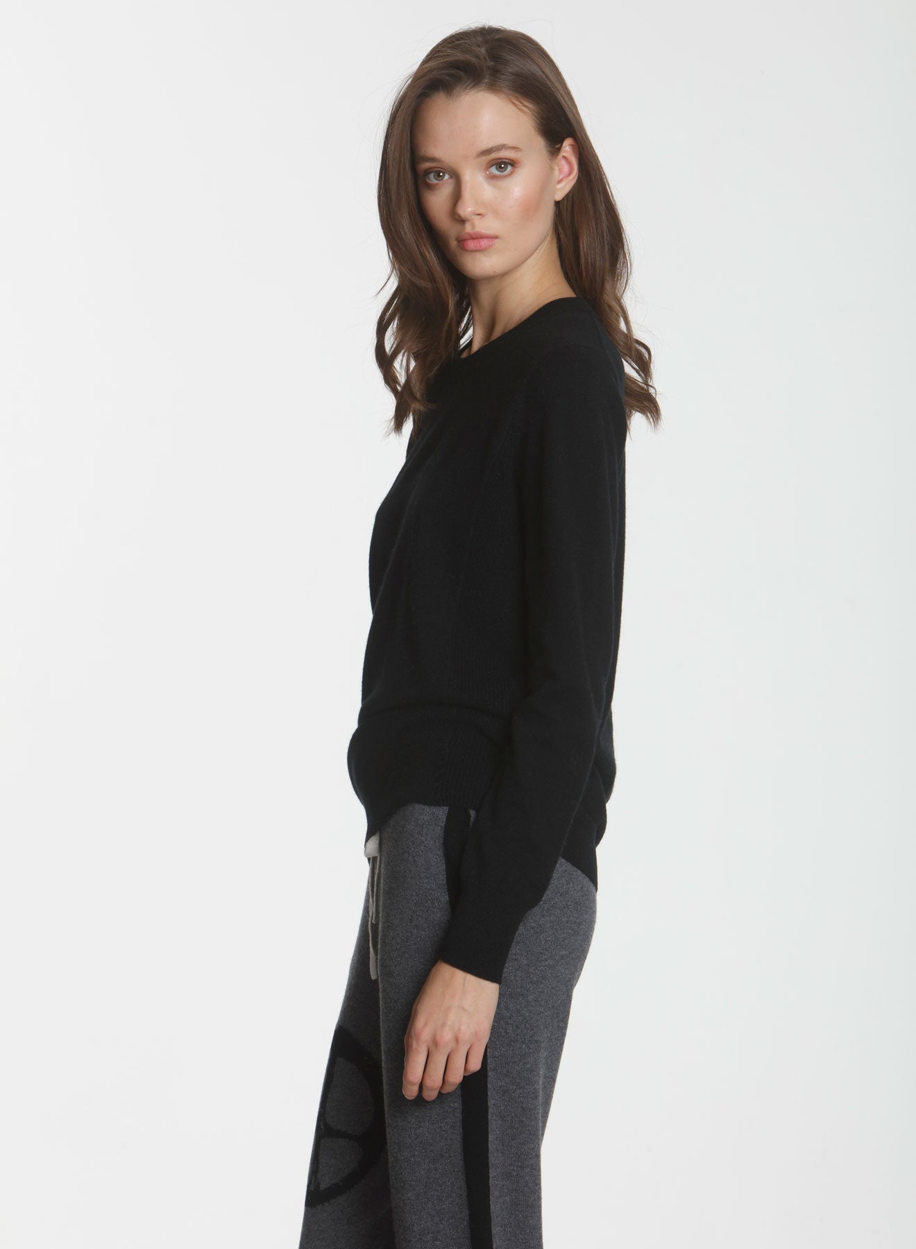 CORE Cashmere Crew - Black