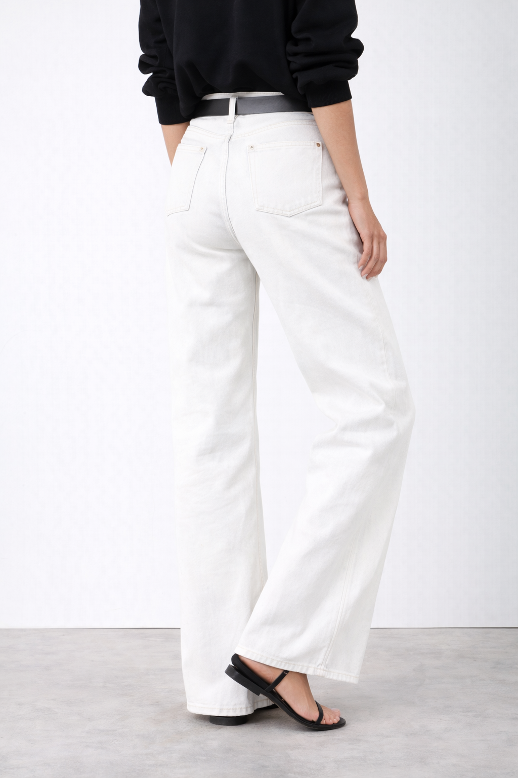 CRUZ-MAGNOLIA WHITE