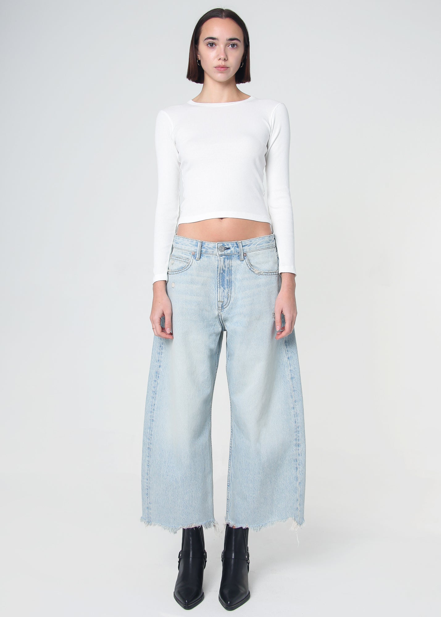 Kallie Cropped Relaxed Curve