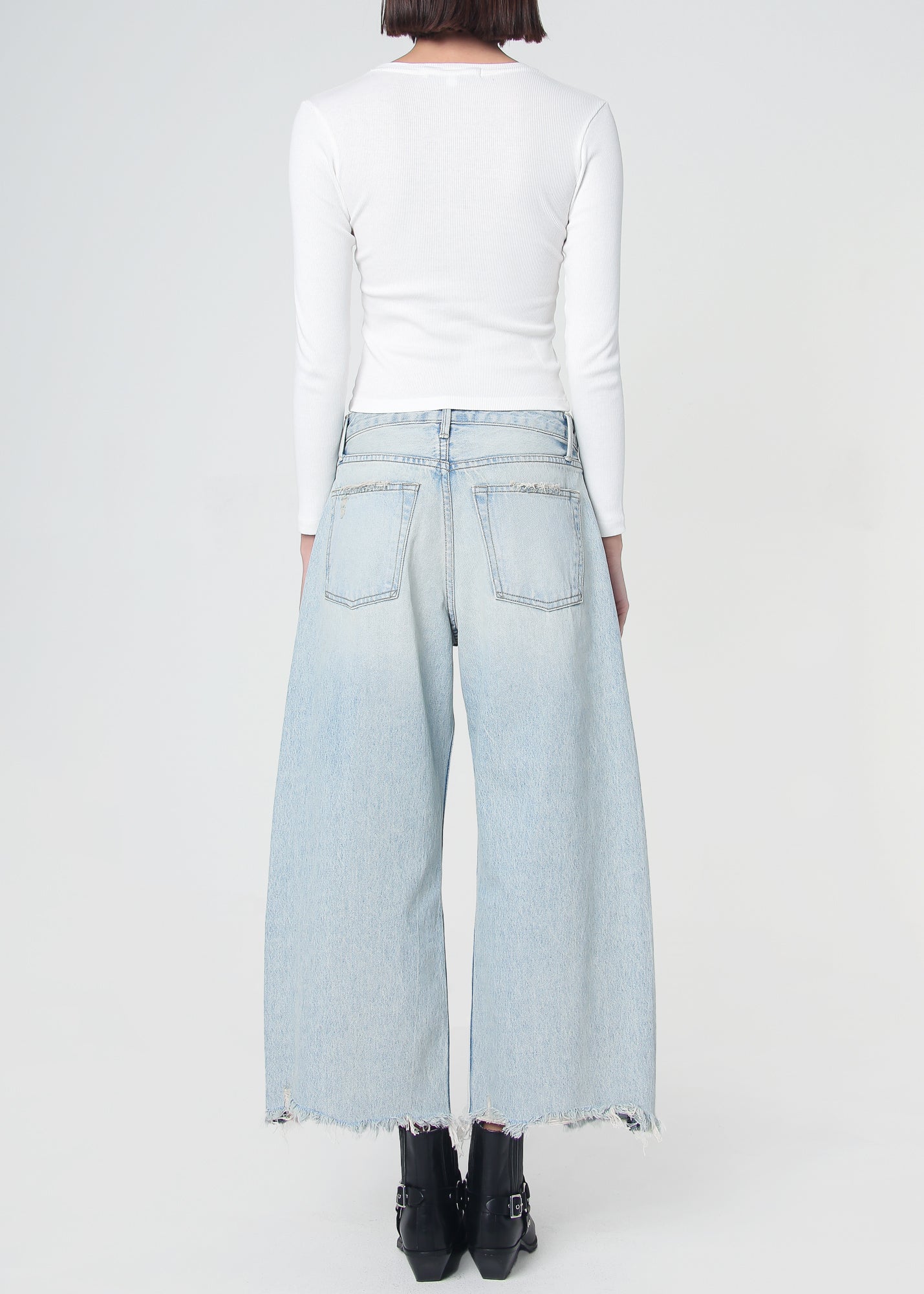 Kallie Cropped Relaxed Curve